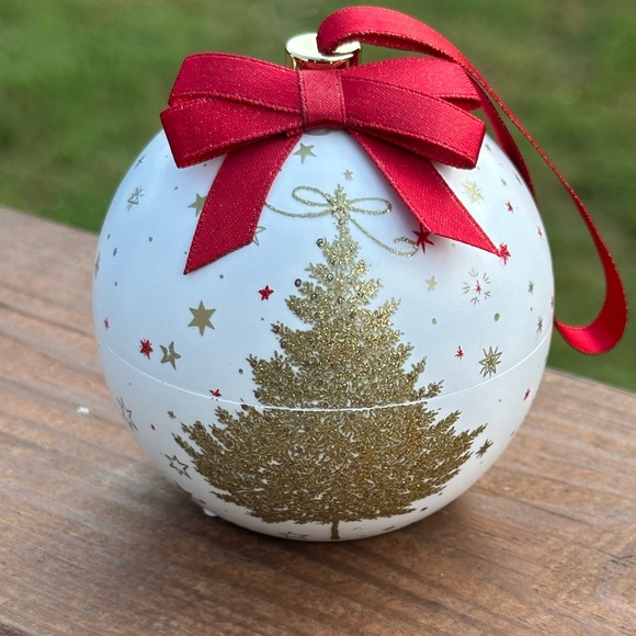 SPARKLE ALLURE NWT ORNAMENT Jewelry Gift Set - Picture 3 of 6